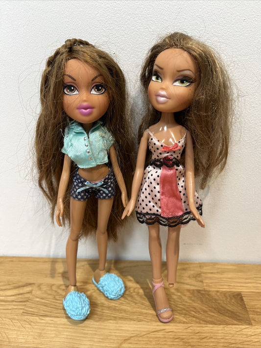 Bratz doll Yasmin Sleep Over 2015 Two Dolls With Both Sleepover Outfits